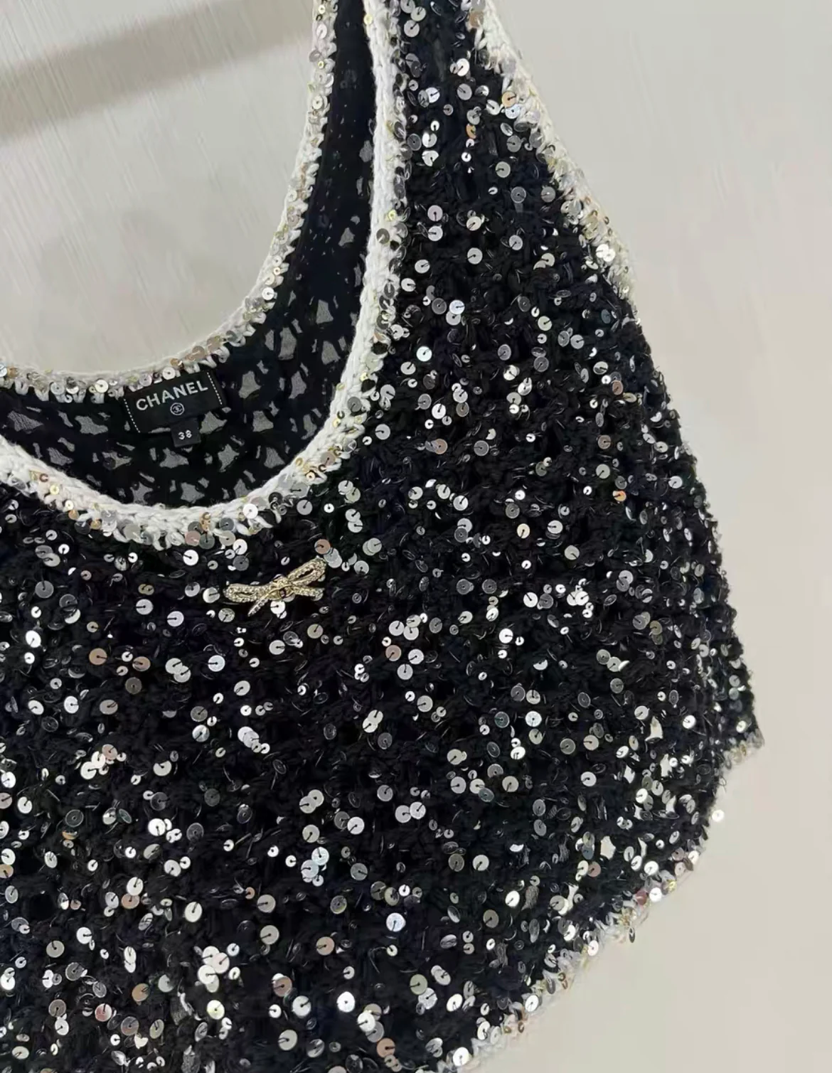 Chanel 23s black sequined bow top size 38 - Image 3