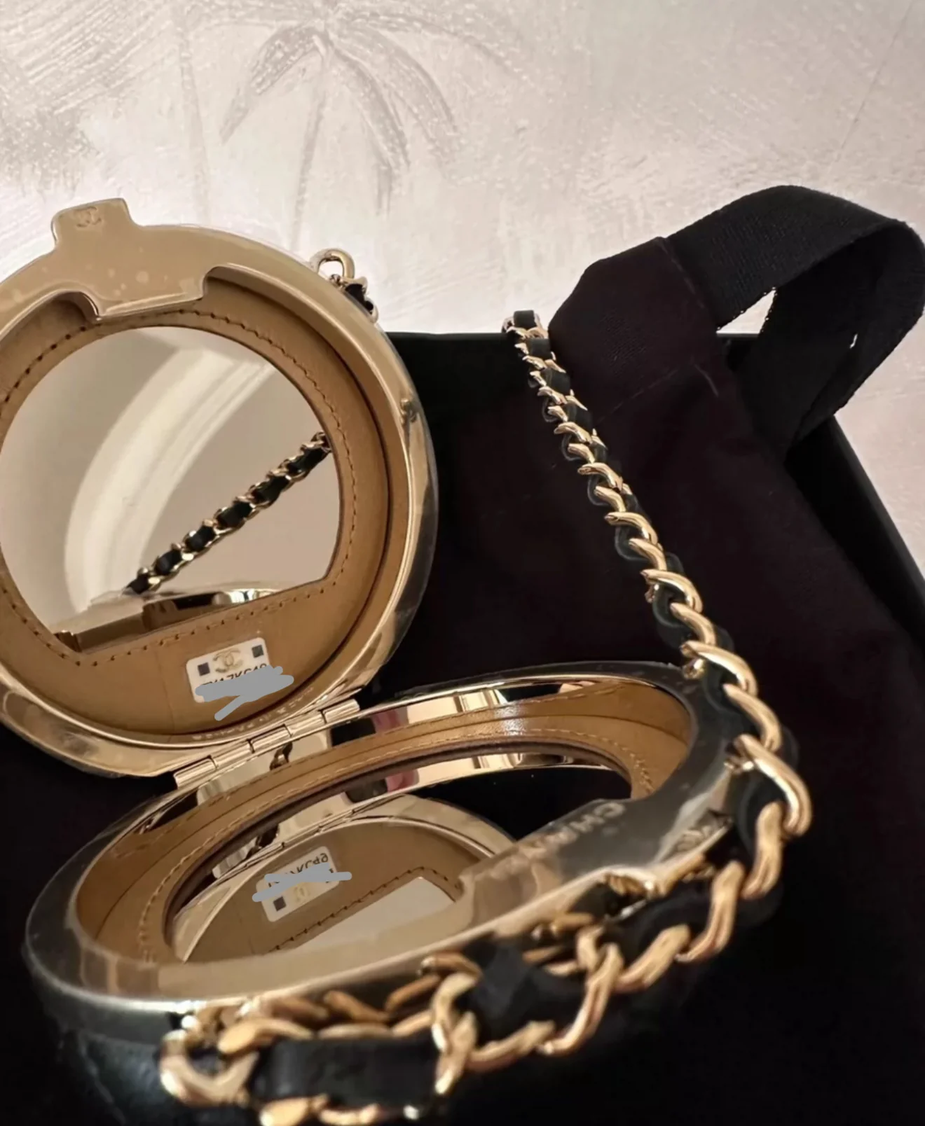 Chanel 23S Black & White Clutch with chain - Image 3