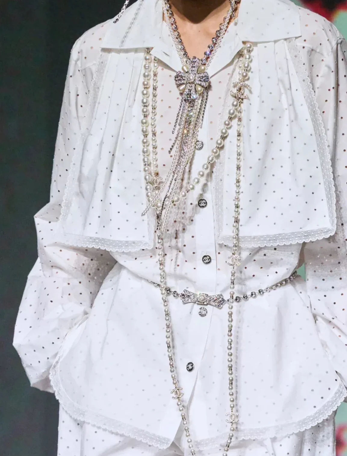 Chanel 23S bow diamond pearl double C waist chain - Image 5