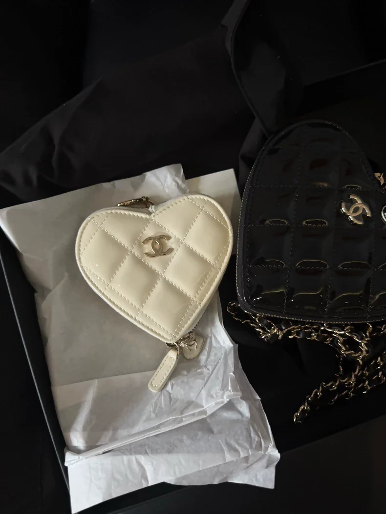 Chanel 23S Double Heart Bag in Black and White - Image 2