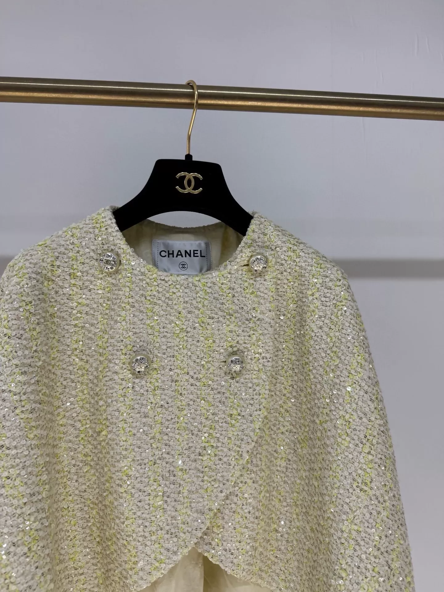 Chanel 23S light yellow Sequin Jacket - Image 2