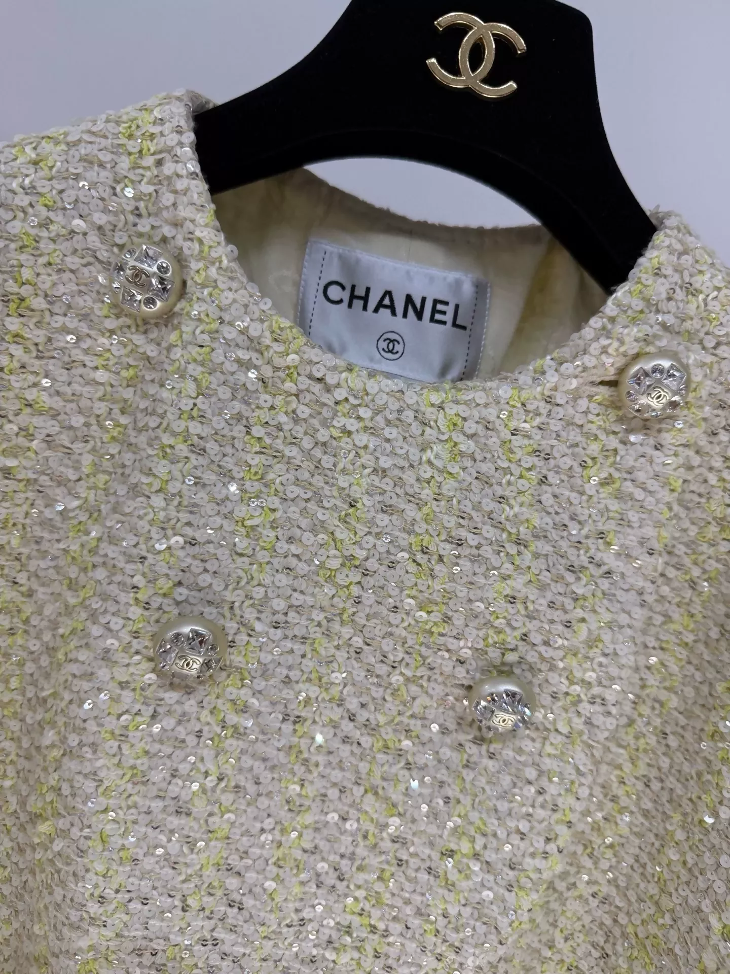 Chanel 23S light yellow Sequin Jacket - Image 3