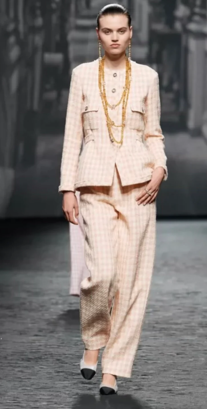 chanel 23s houndstooth light orange plaid jacket size 34 - Image 3