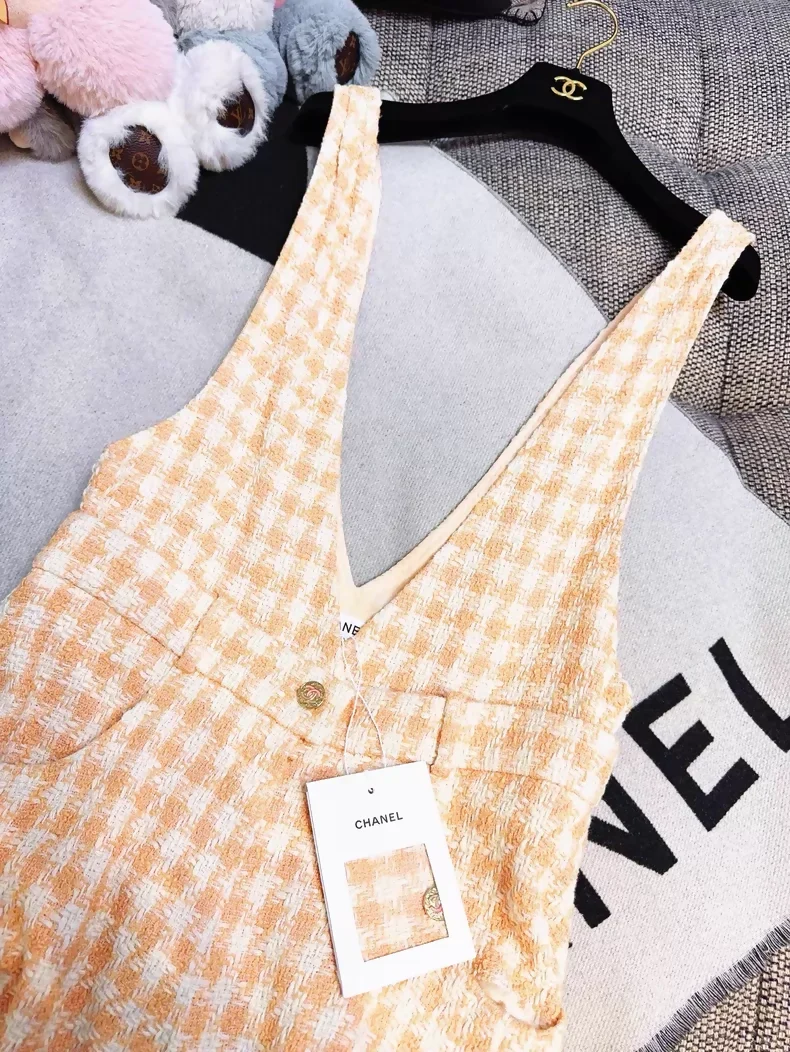 Chanel 23S Orange Houndstooth tweed Jumpsuit - Image 4