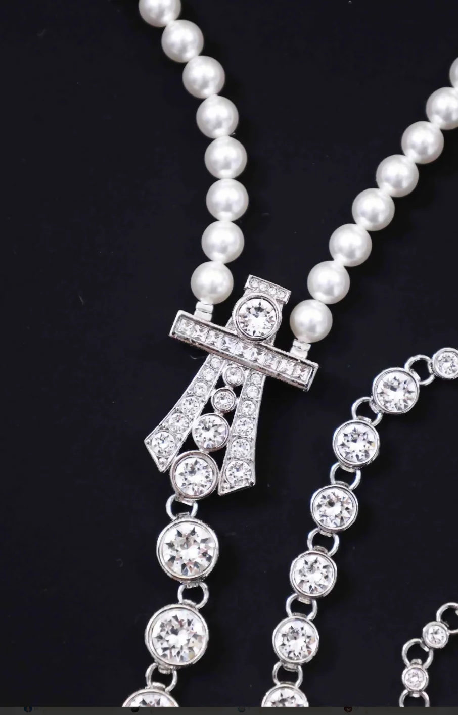 Chanel 23S Pearl Rhinestone Necklace - Image 2