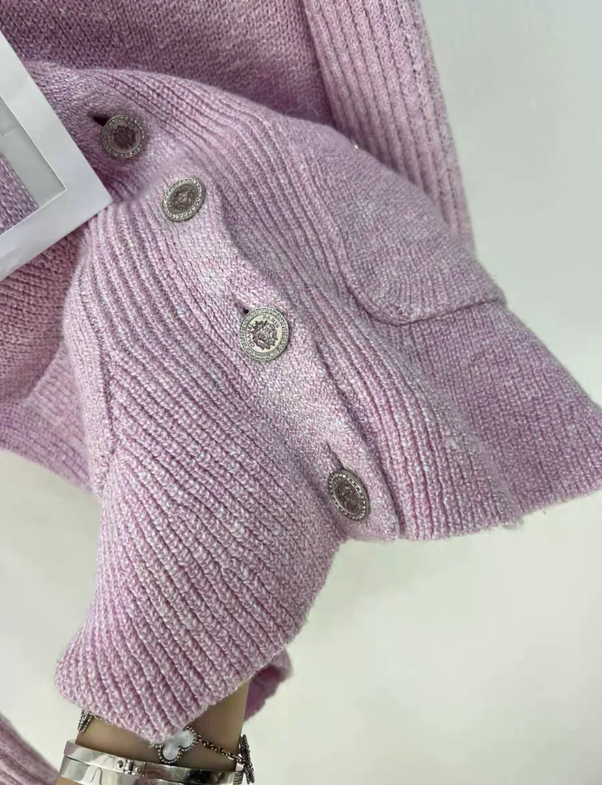 Chanel 23S Pink Cardigan size 34 - Image 3