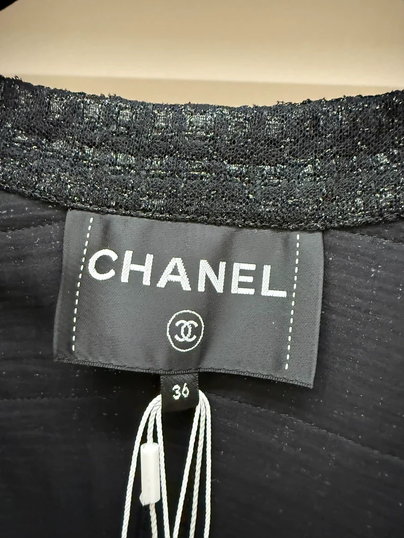 Chanel 23s black tweed jacket - Image 3