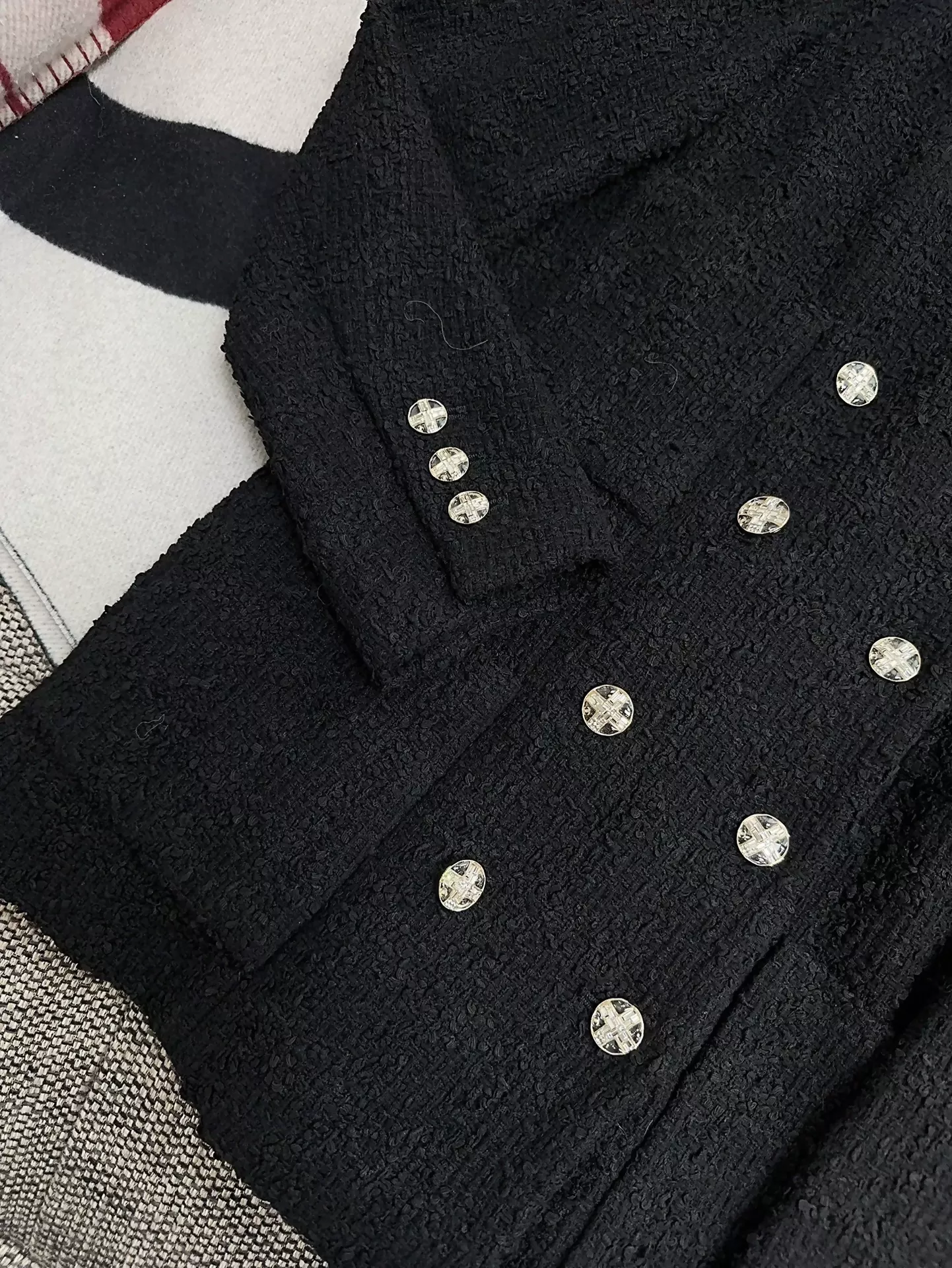 Chanel 23S black tweed crystal button jacket - Image 2