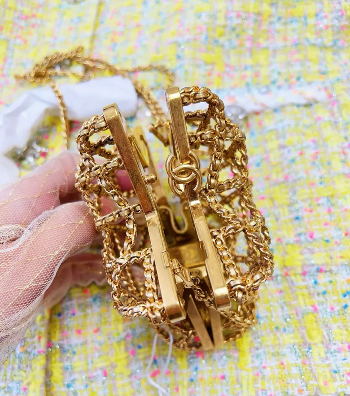 CHANEL 23S Star Minaudiere Gold Evening Bag - Image 7
