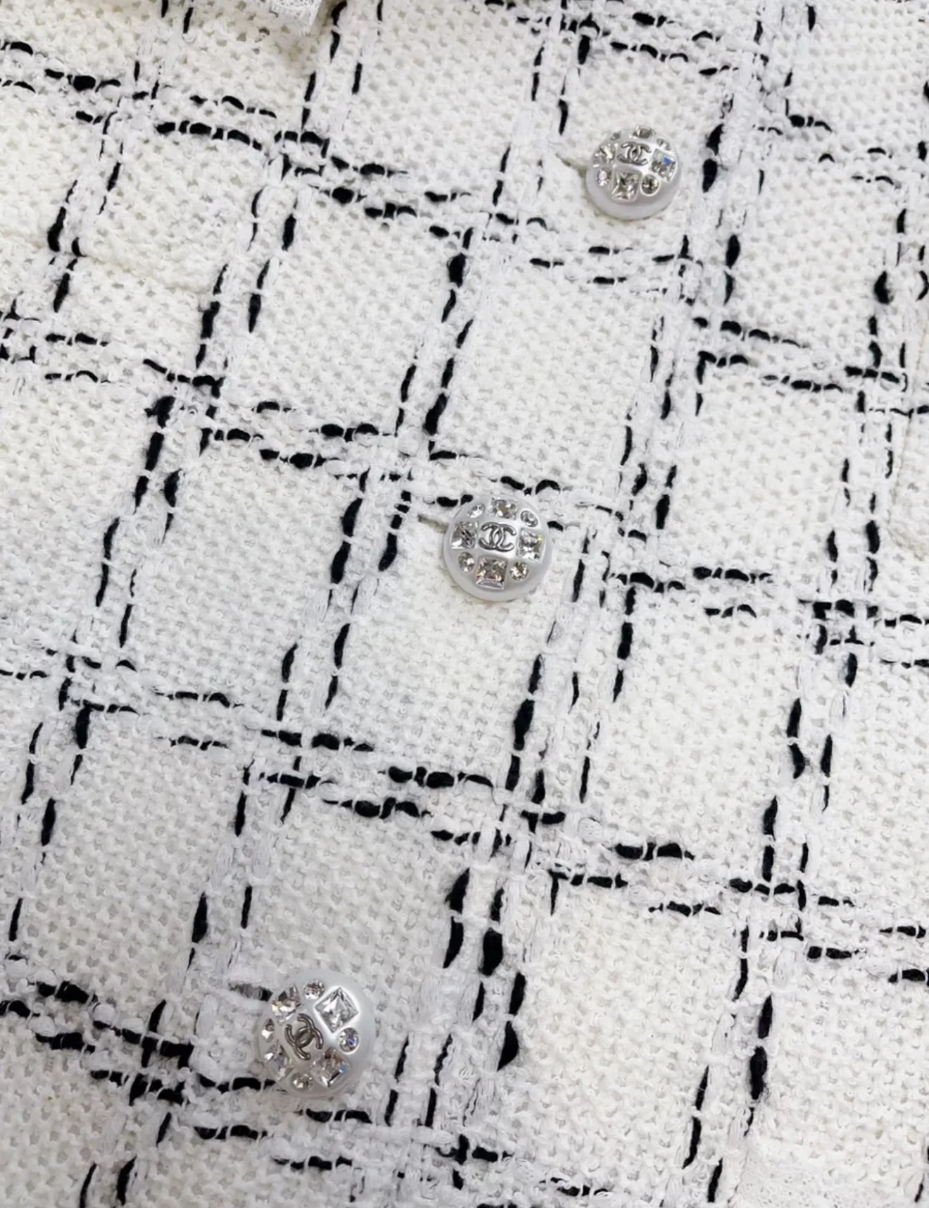 Chanel 23S White & Black jacket - Image 3