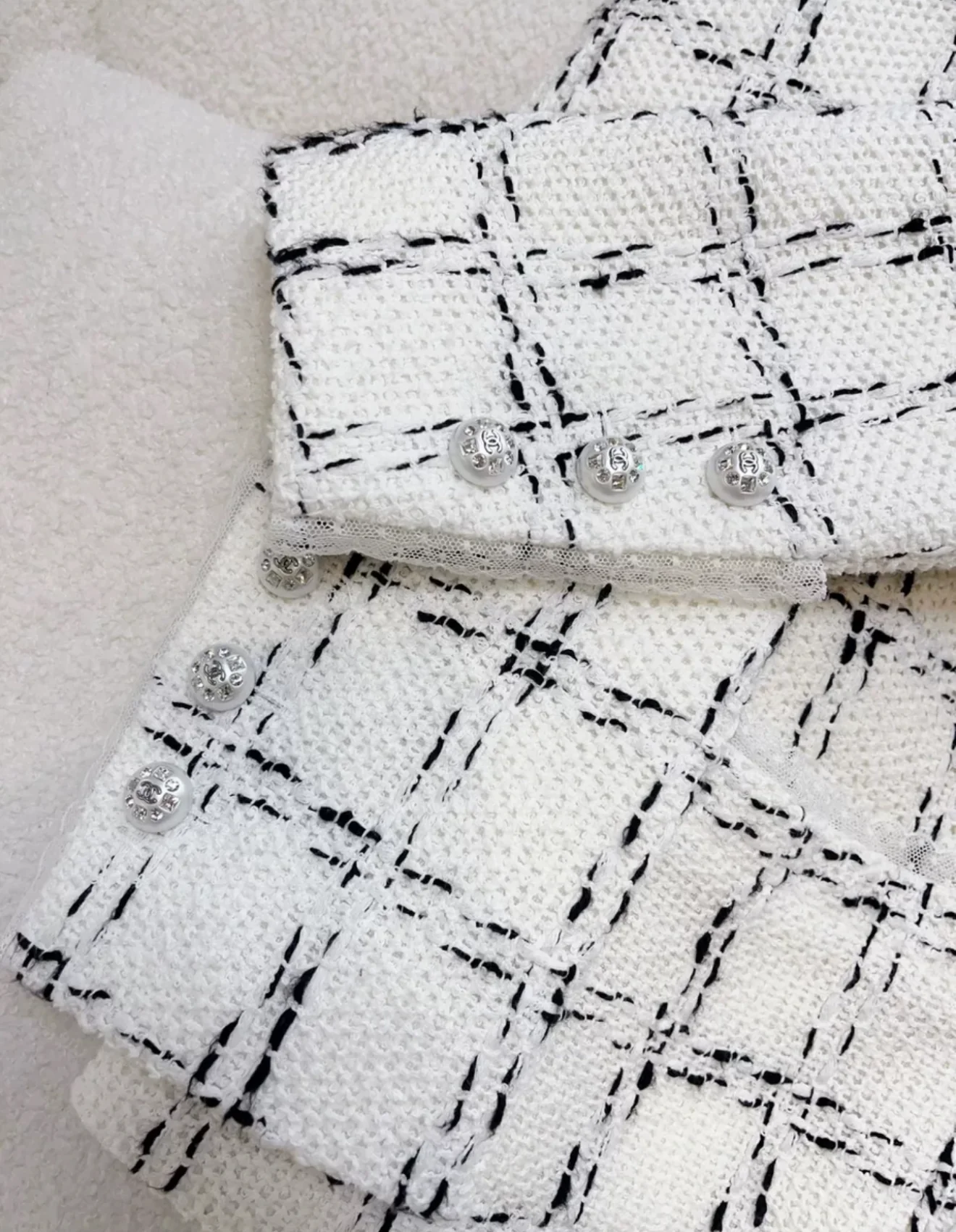 Chanel 23S White & Black jacket - Image 4