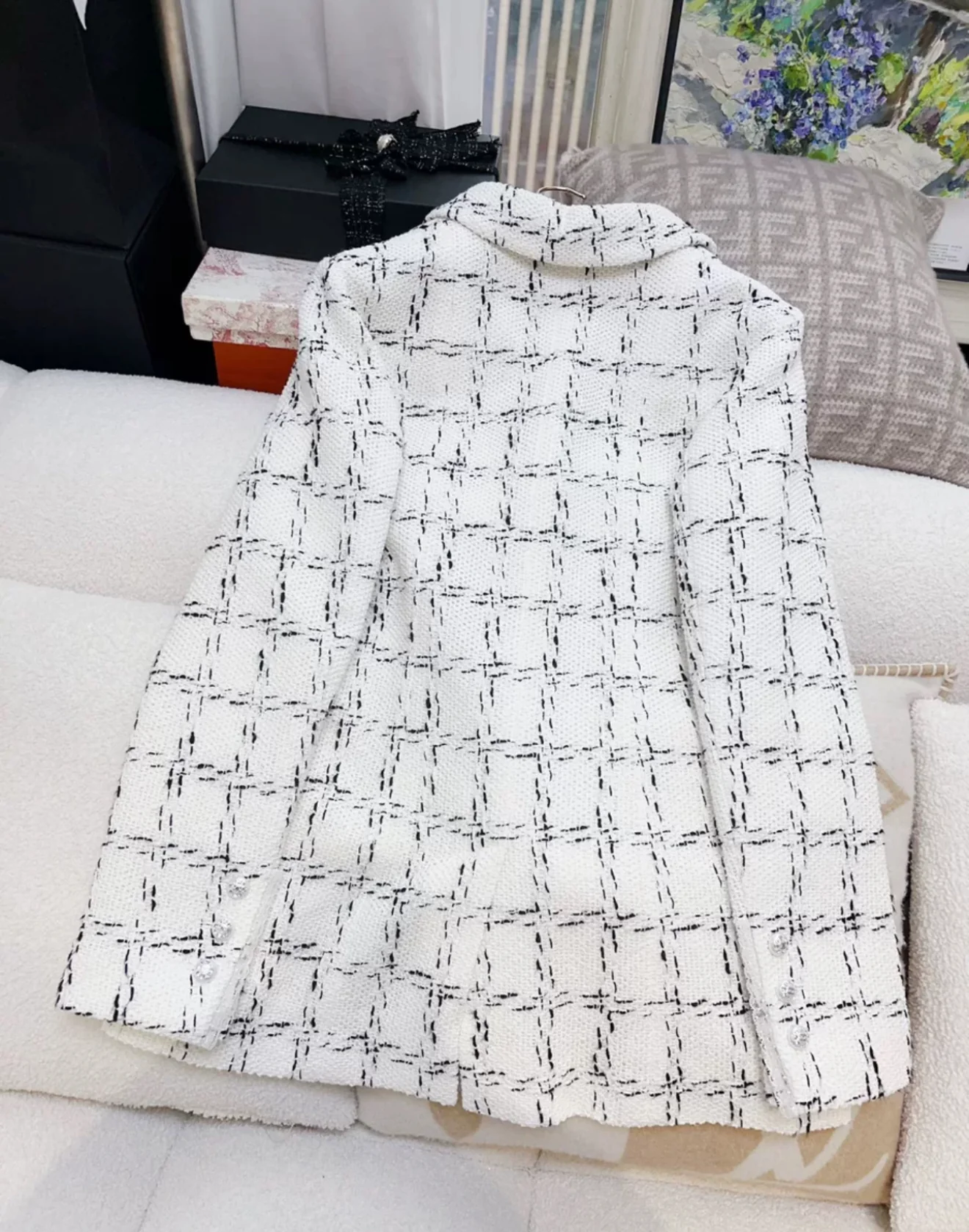 Chanel 23S White & Black jacket - Image 5