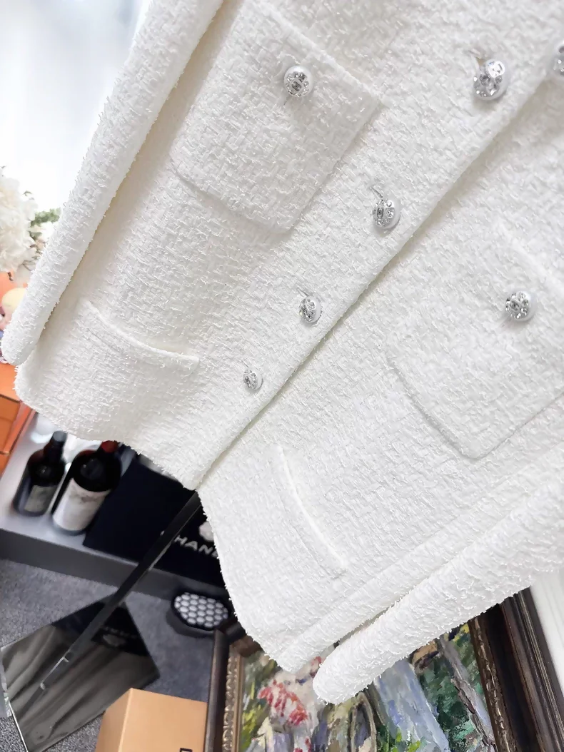 Chanel 23s White Woven Four-Pocket Rhinestone Button Tweed Jacket - Image 2