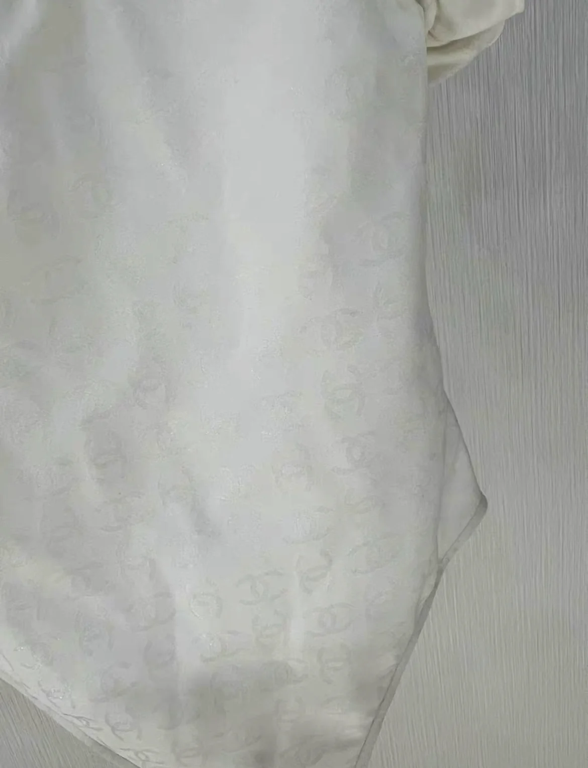 Chanel 23S White Ruffle CC Logo Swimsuit - Image 3