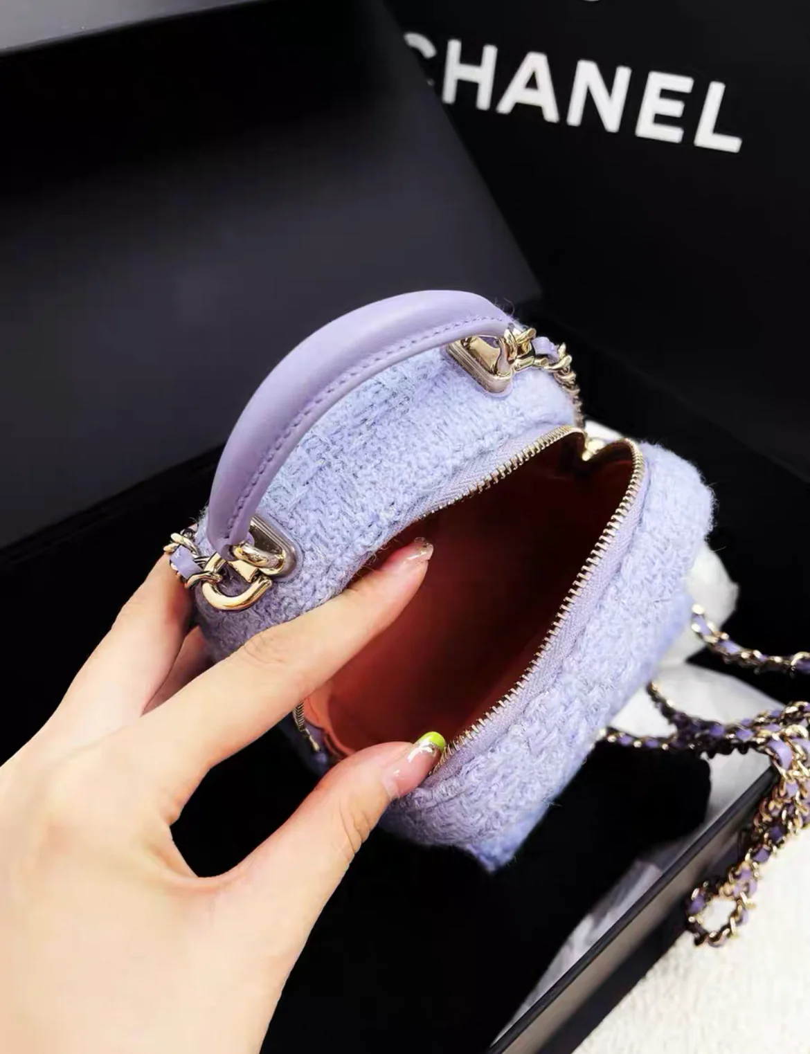 Chanel 24A CLASSIC MINI BACKPACK Wool Tweed & Gold-Tone Metal Lilac - Image 8