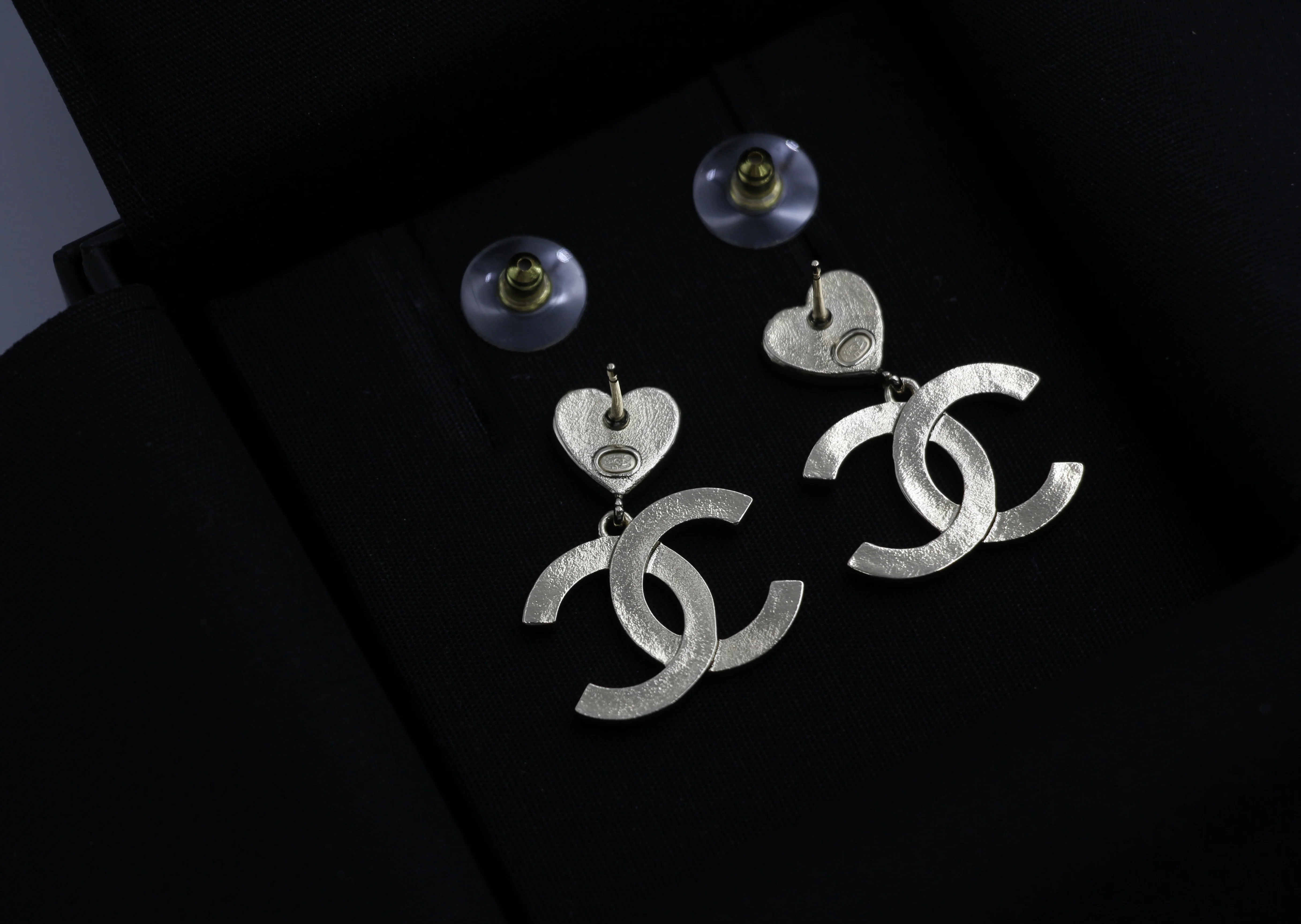 Chanel 24A Metal Pink Heart X Black Cc Dangle Earrings - Image 10
