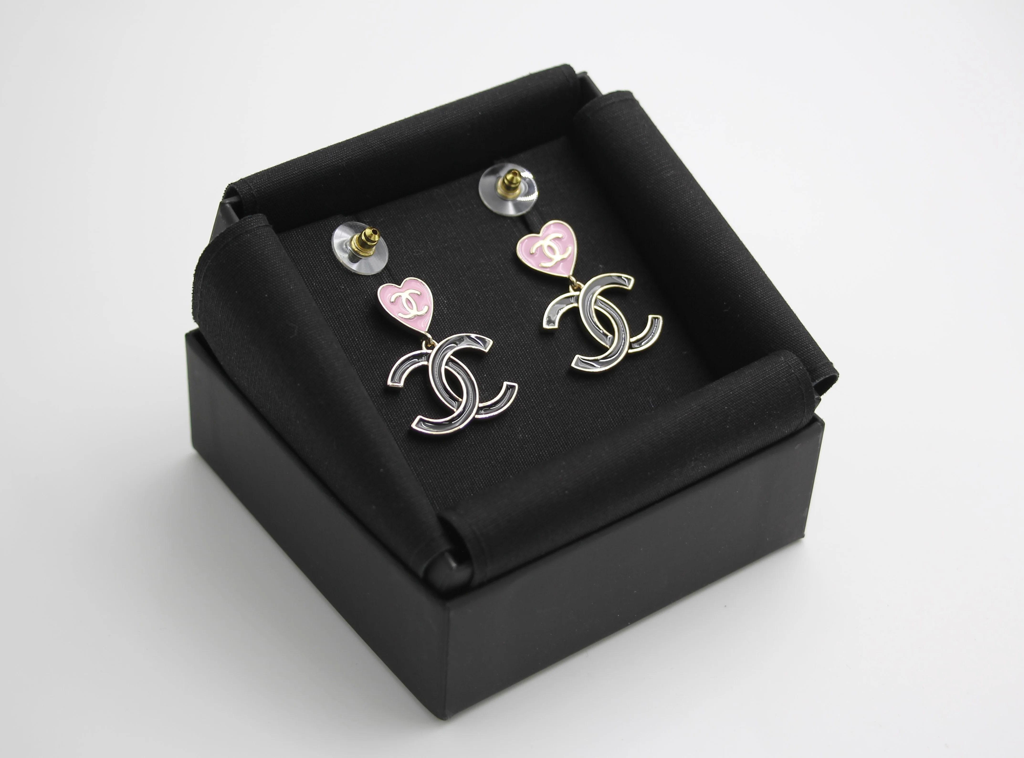 Chanel 24A Metal Pink Heart X Black Cc Dangle Earrings - Image 7