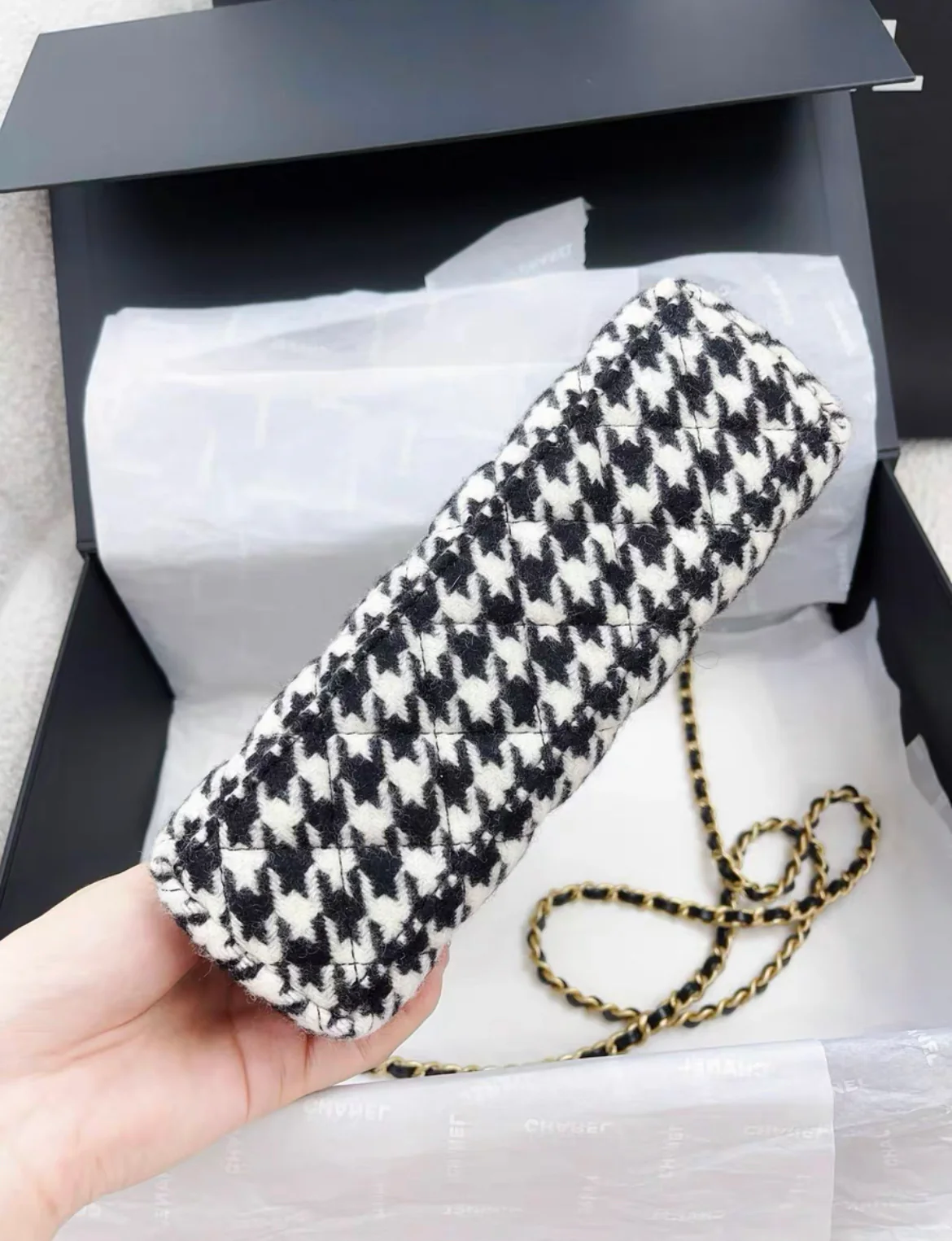 CHANEL 24A Nano Kelly Black & White Houndstooth Tweed Bag - Brand New - Image 4