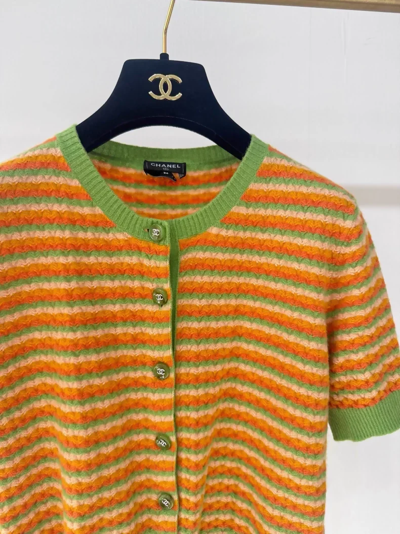 Chanel 24A Orange/Green Cashmere Short-Sleeve Cardigan - Image 2