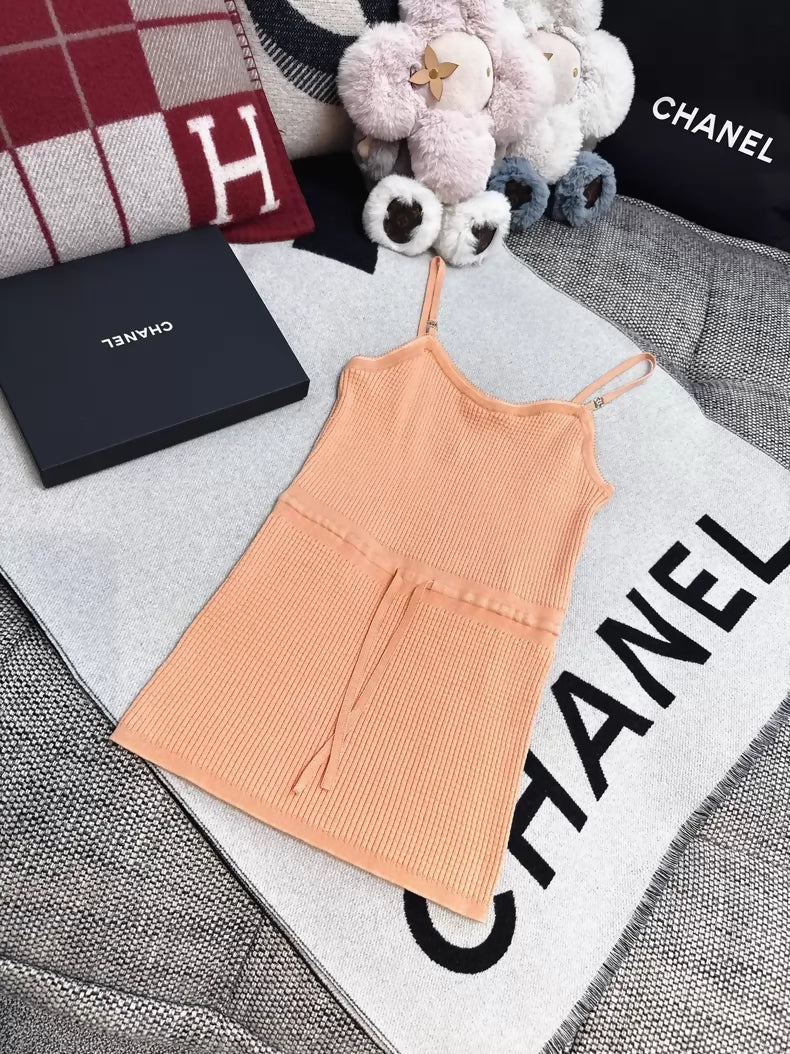 Chanel 24A orange knit top - Image 2