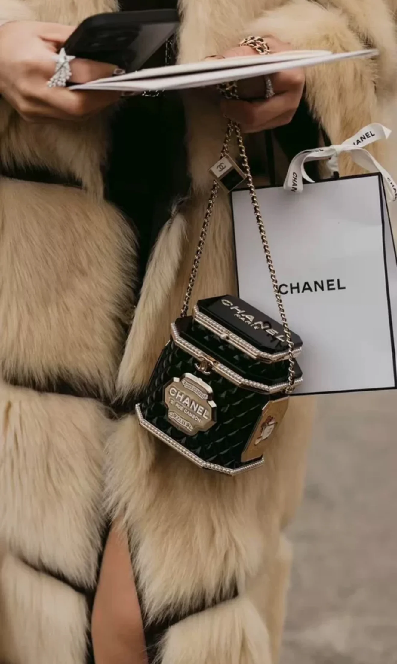 Chanel 24A Tea Box Minaudiere - Image 4