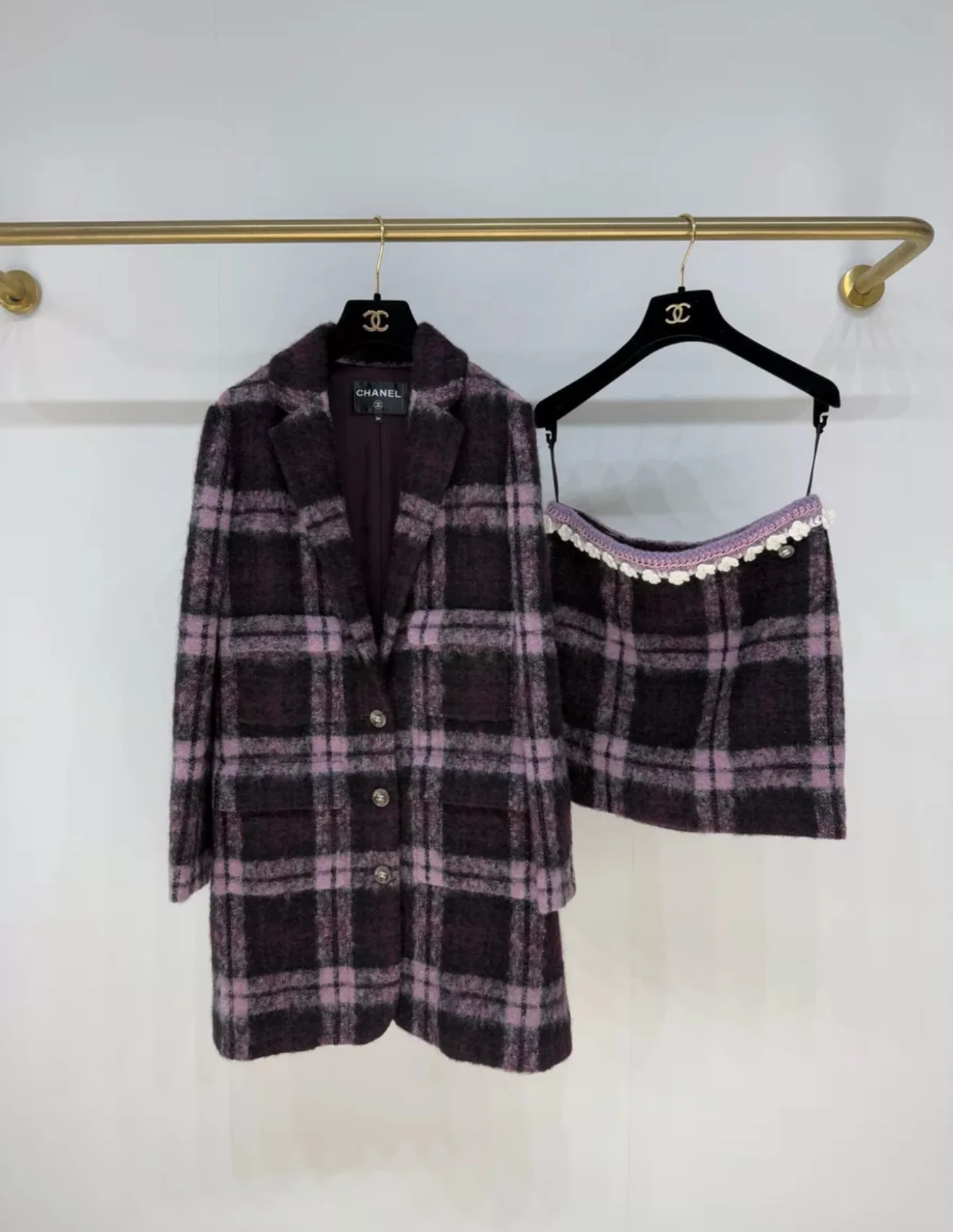 Chanel 24A pink & black wool skirt - Image 6
