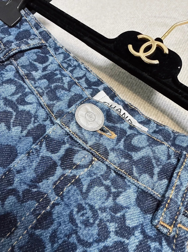 Chanel 24B camellia blue jeans - Image 3
