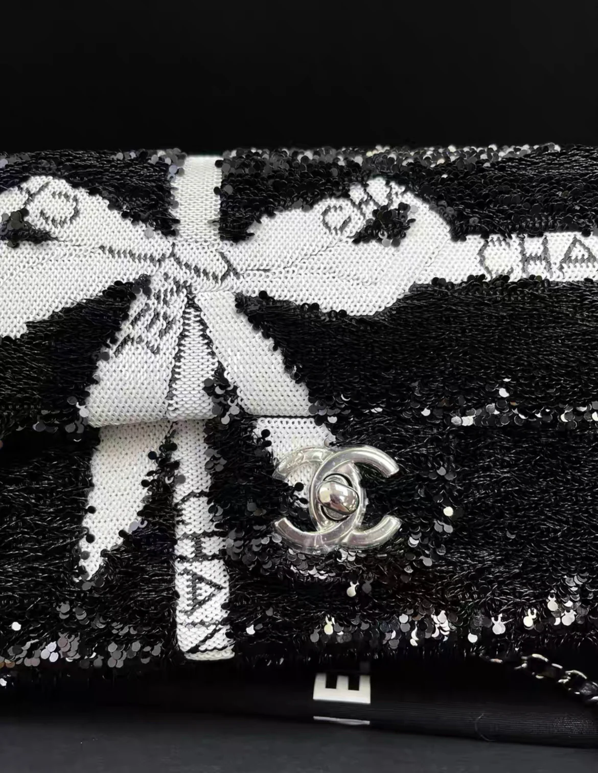 Chanel 24B black and white sequin bow silver hardware mini flap chain bag - Image 2
