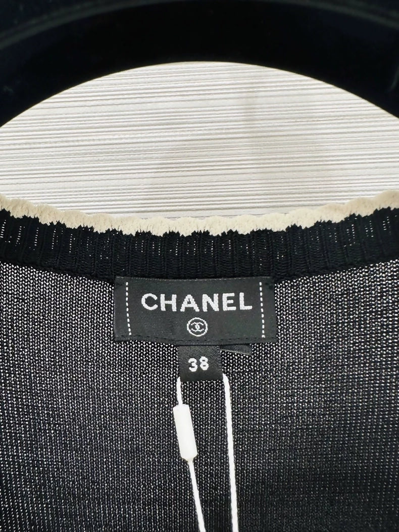 Chanel 24B black knit cardigan w - Image 2