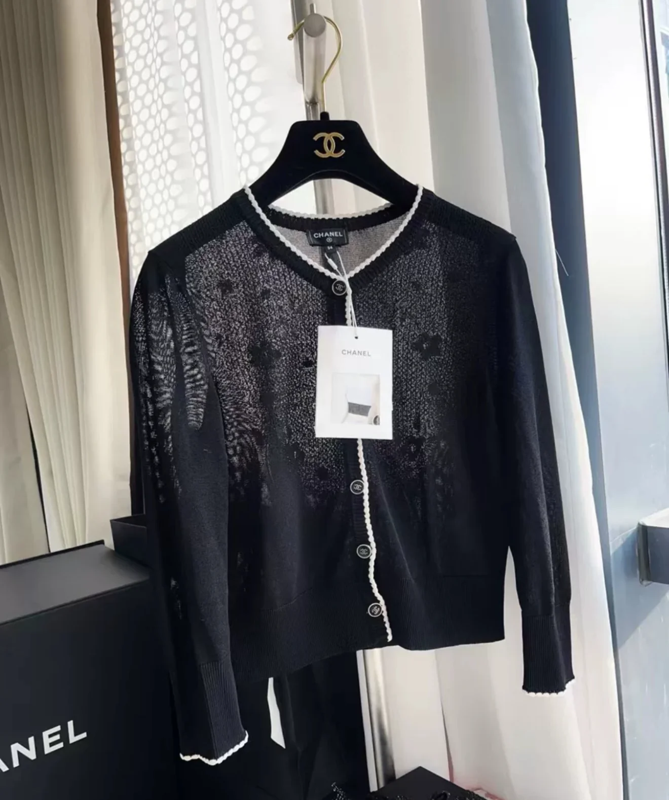 Chanel 24B black knitted cardigan - Image 2