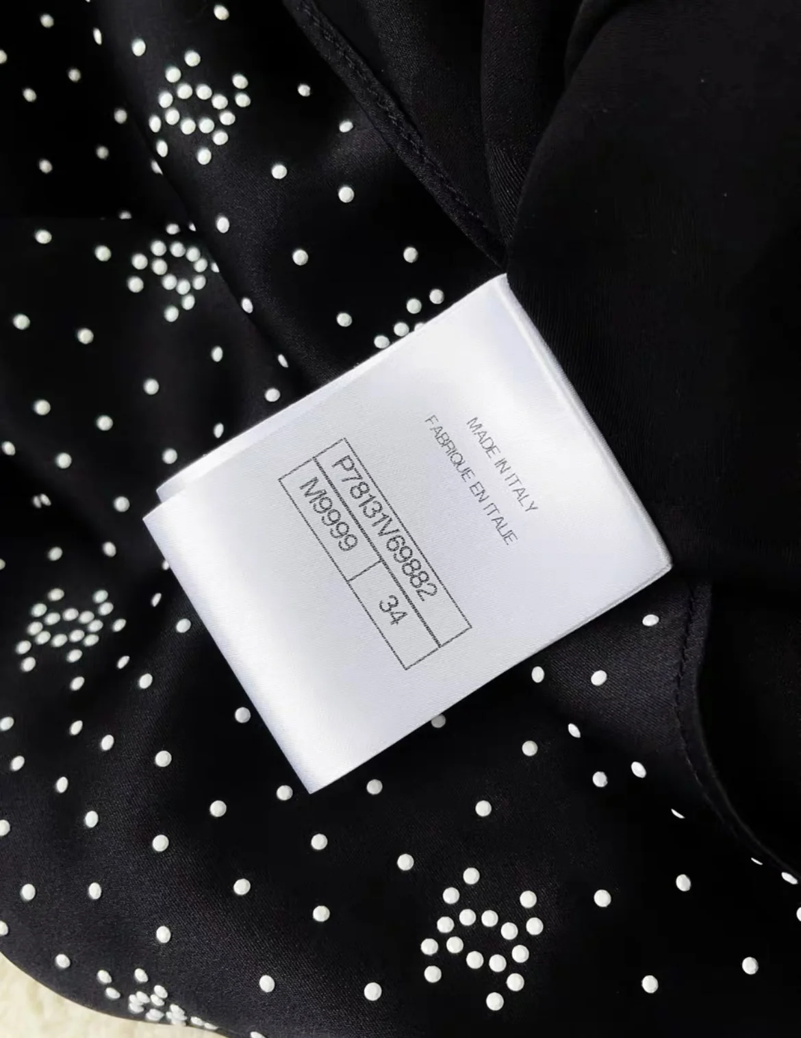 Chanel 24B Dress Satin Silk & Imitation pearls in Black & white size 34 - Image 5