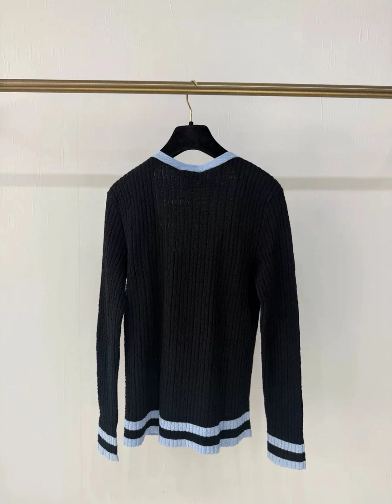 Chanel 24B blue & black sweater - Image 4