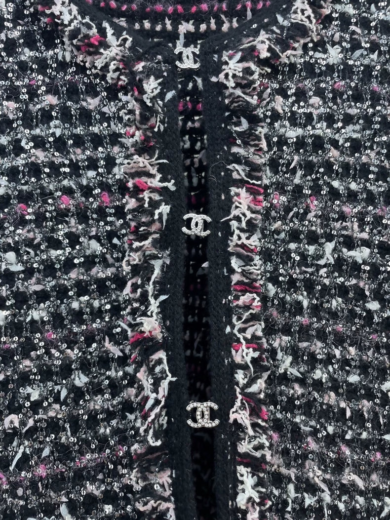 Chanel 24B black tweed cardigan - Image 3
