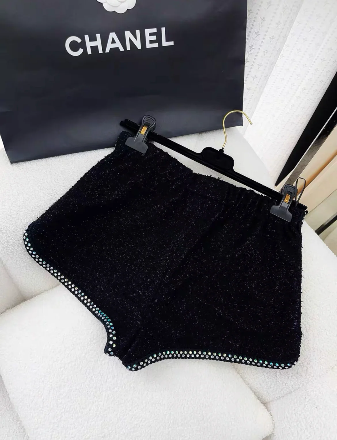 Chanel 24C Black Shorts with Crystals size 34 - Image 5