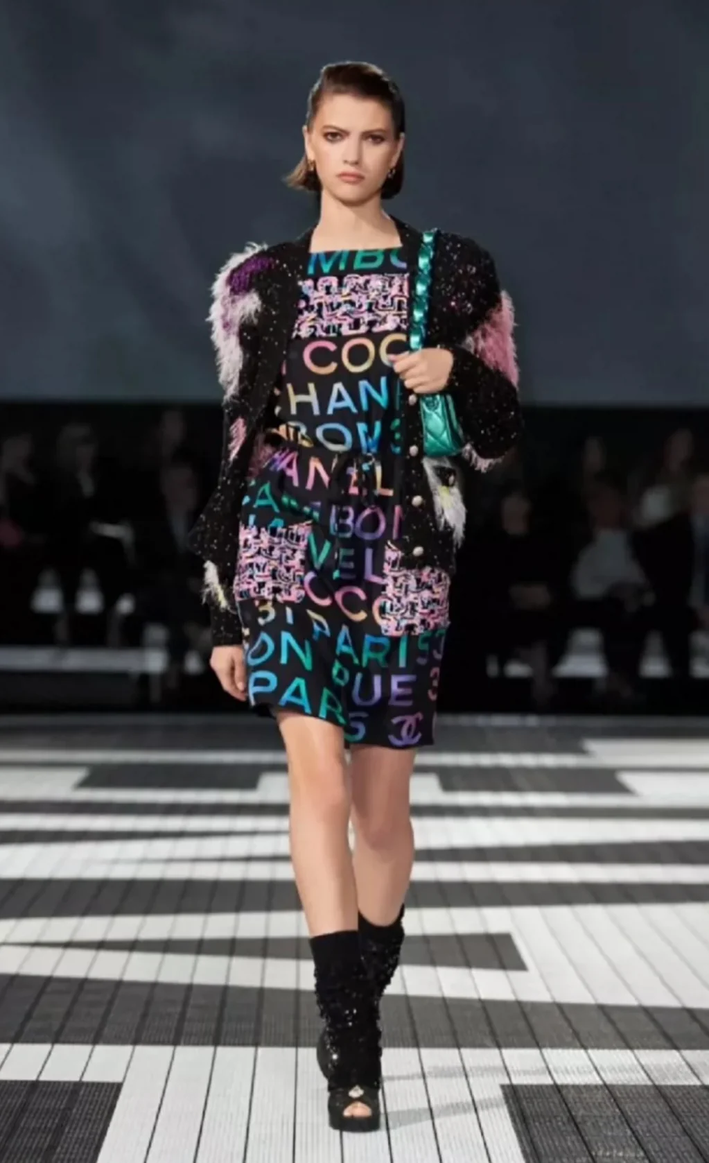 Chanel 24C colorful cardigan - Image 5