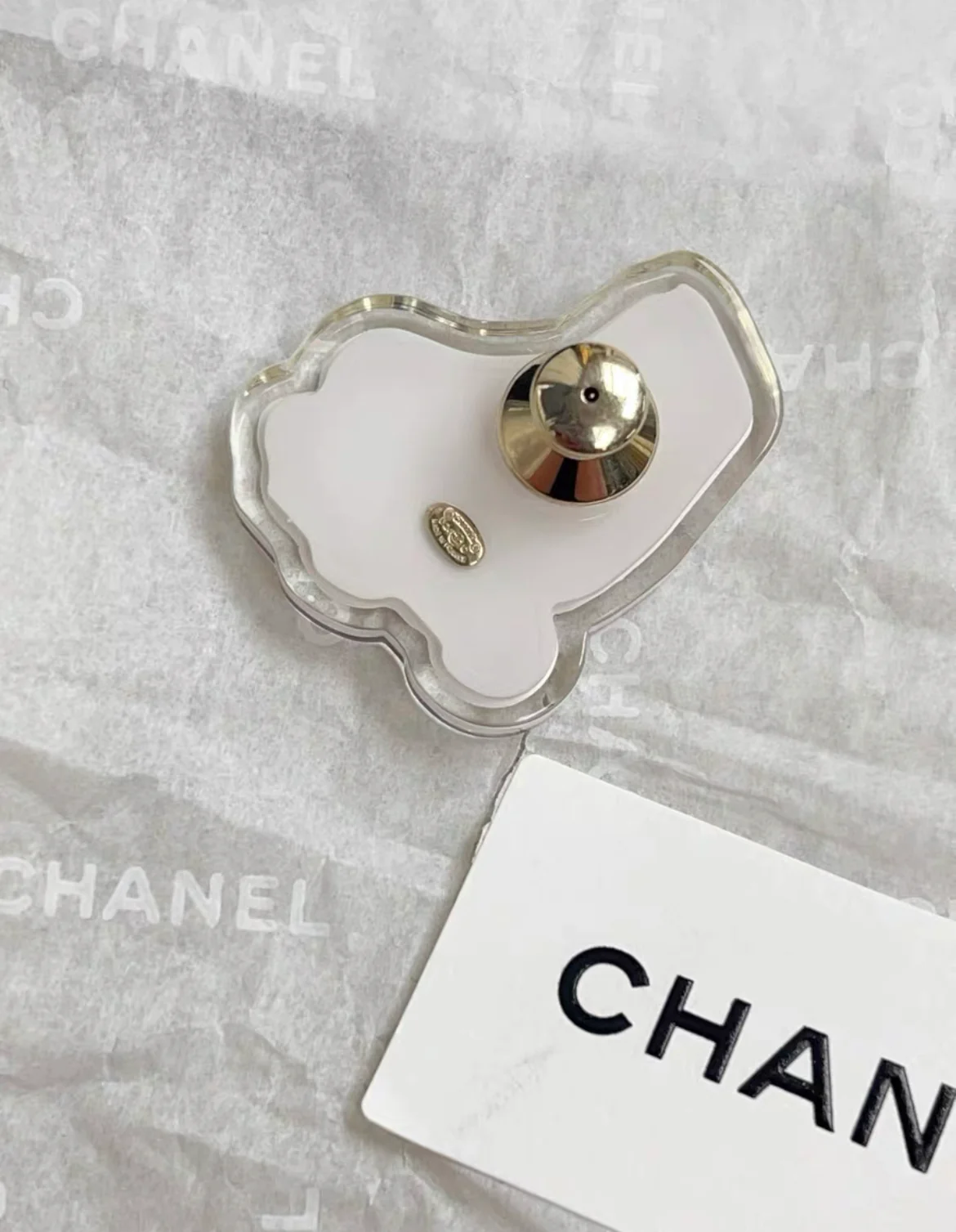 Chanel 24C pink acrylic roller skate brooch - Image 2