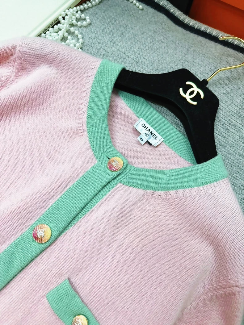 Chanel 24C pink and green cardigan - Image 3