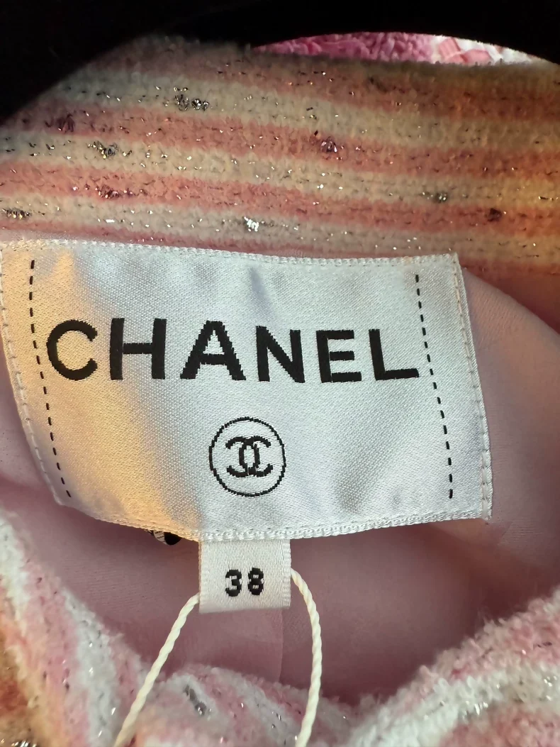 Chanel 24C pink jacket - Image 3