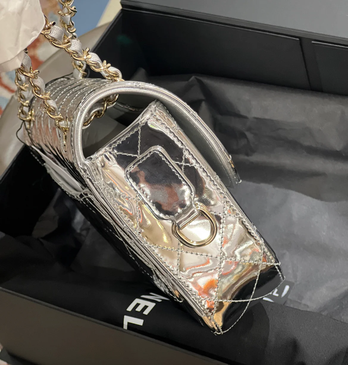 Chanel 24C Rectangle Flap, Silver Mirror Patent Leather With Star Coin Purse And Gold Hardware, New In Box - Image 5