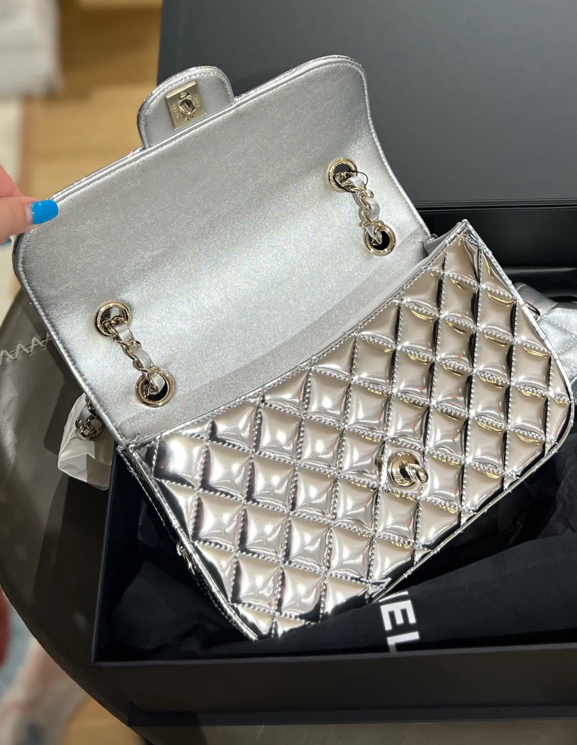 Chanel 24C Rectangle Flap, Silver Mirror Patent Leather With Star Coin Purse And Gold Hardware, New In Box - Image 6