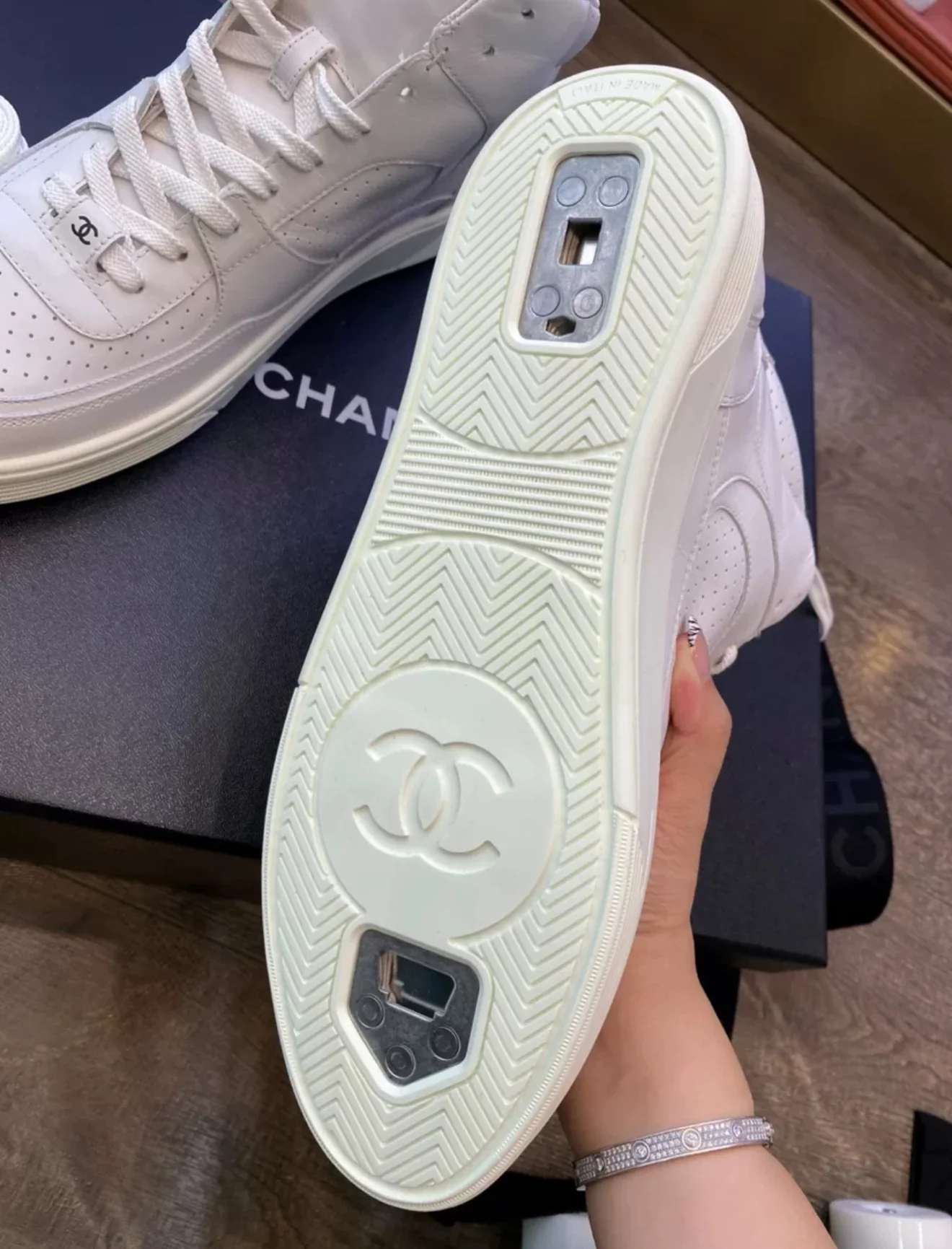 Chanel 24C Roller Skates - Image 3