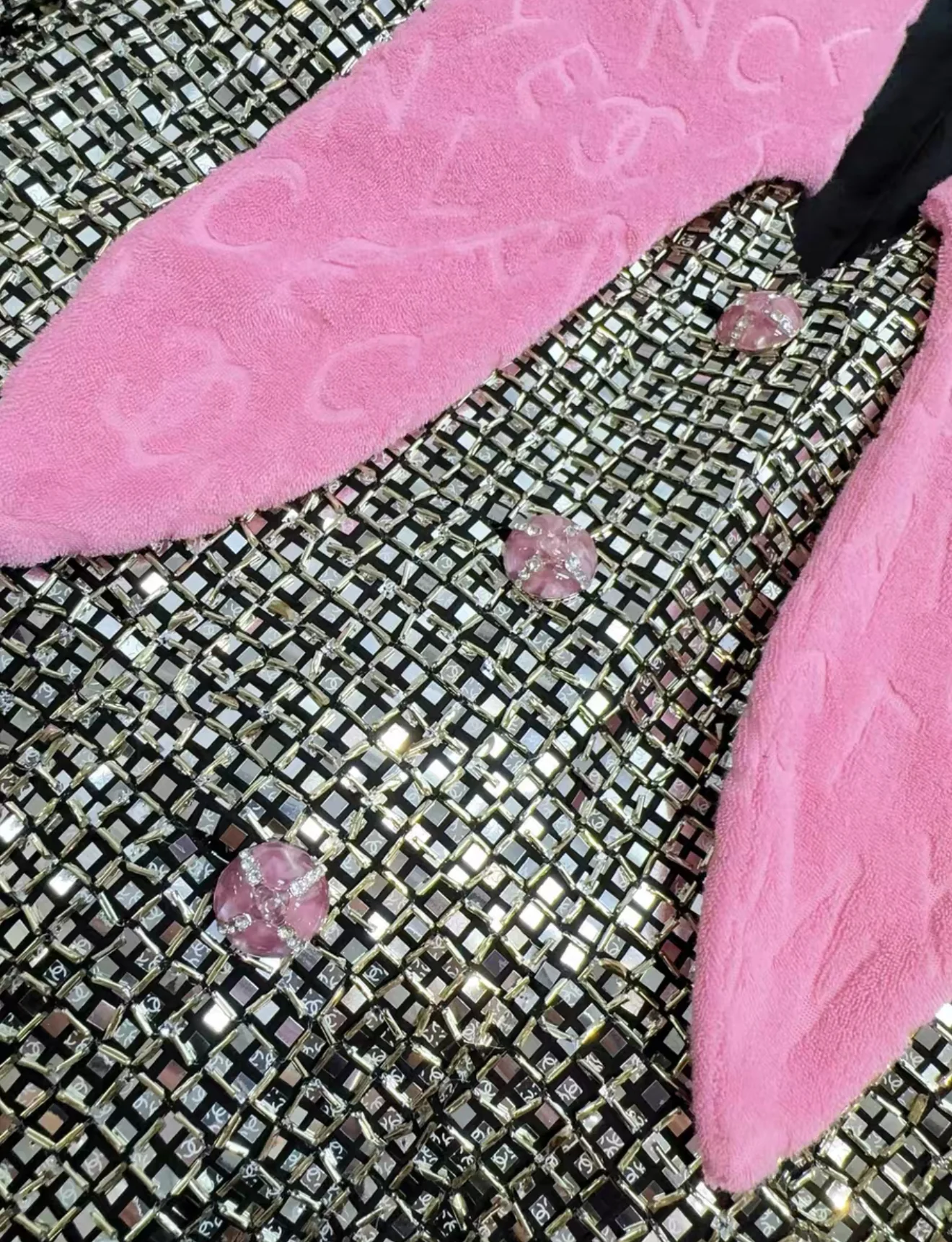 Chanel 24C sequin grey & pink jacket - Image 4