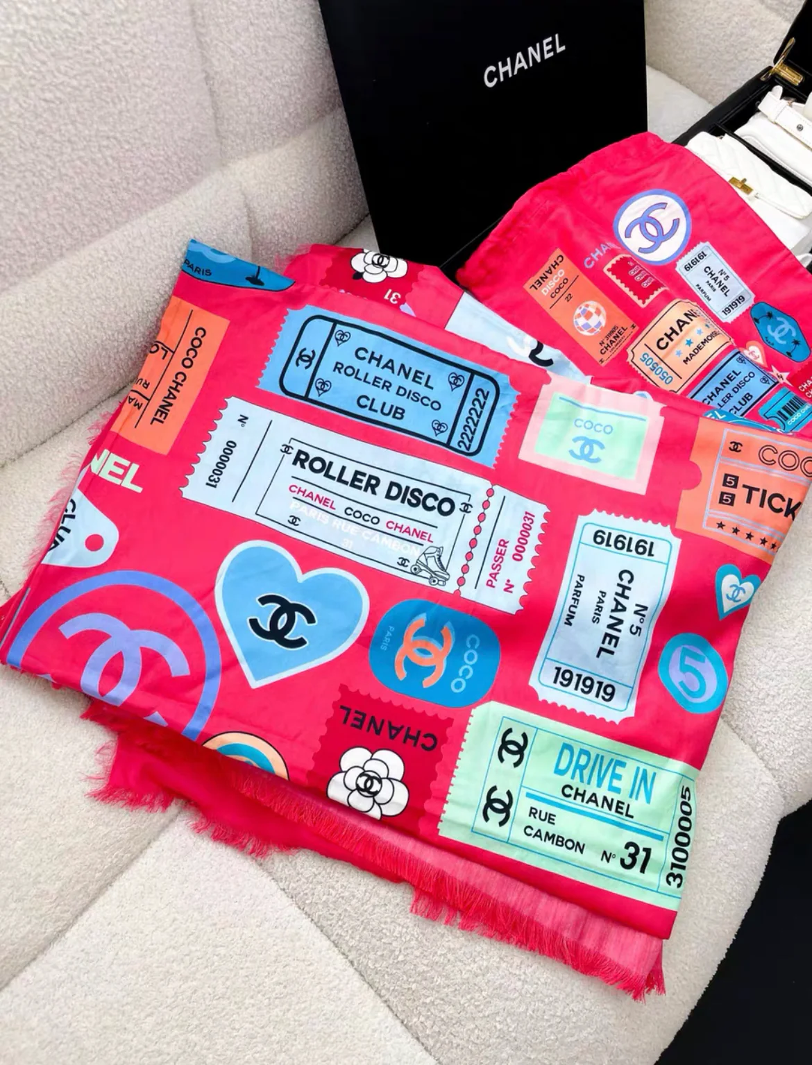 Chanel 24C silk scarf - Image 2