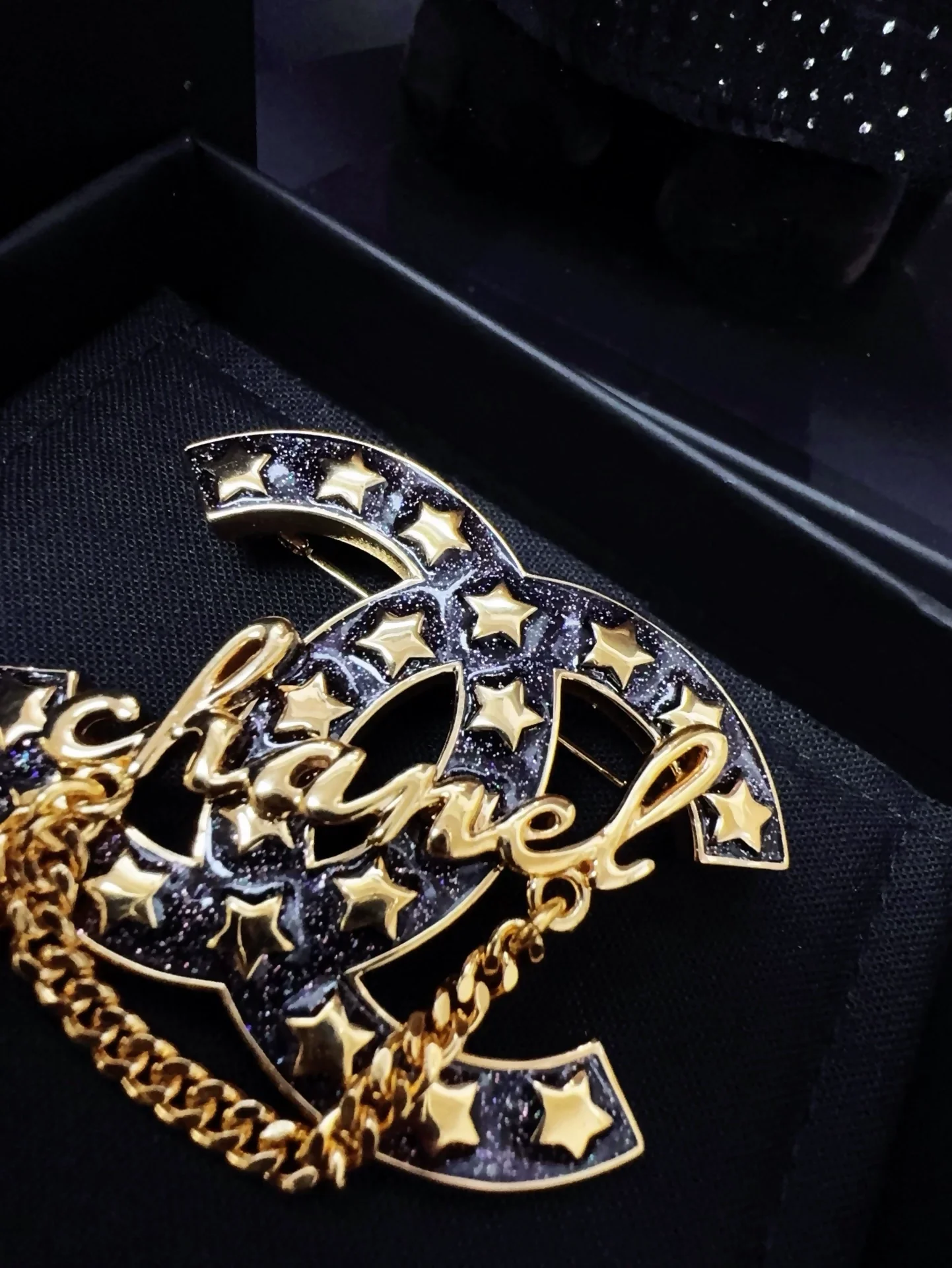 Chanel 24C Double C Logo Gold Brooch - Image 3