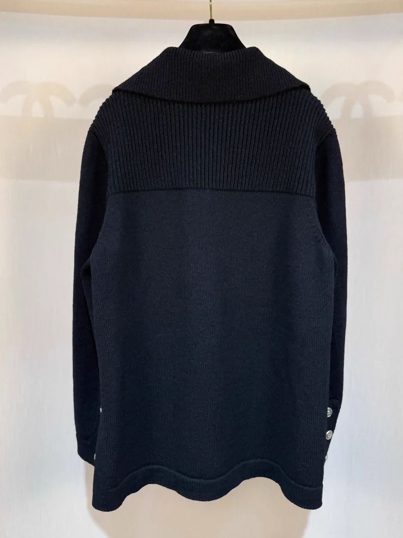 Chanel 24k black cardigan - Image 3