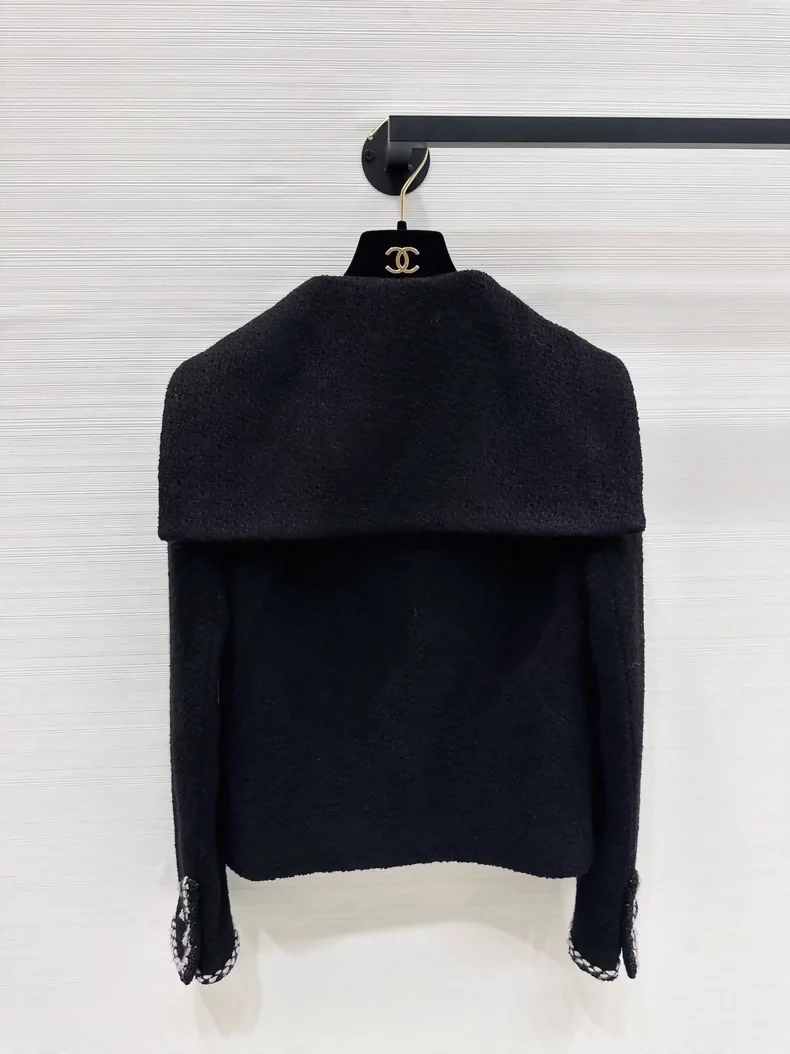 Chanel 24k black jacket - Image 2