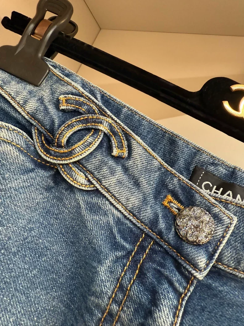 Chanel 24K jeans - Image 3