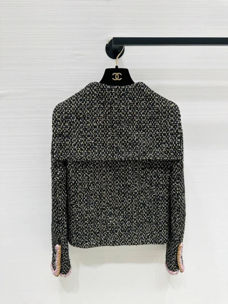 Chanel 24k black/gold tweed jacket - Image 2