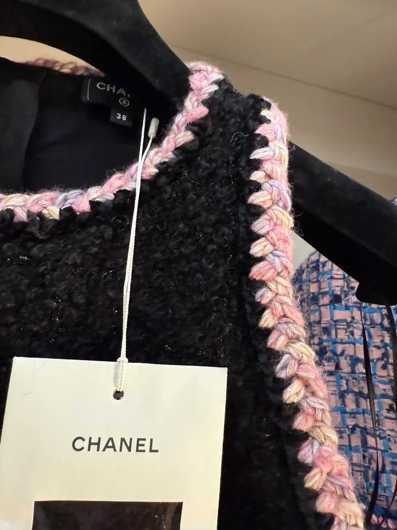 Chanel 24k black tweed Top - Image 2