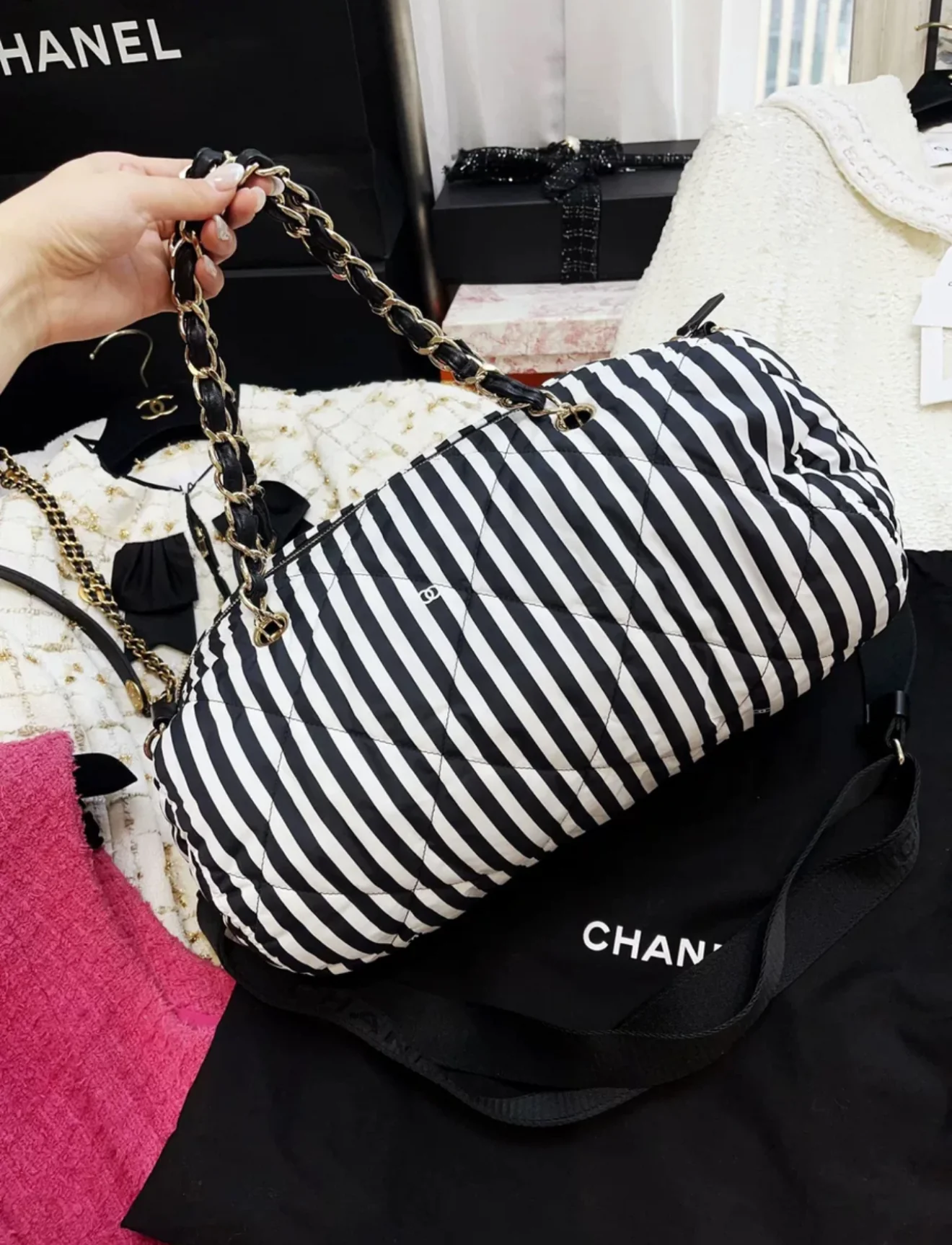 Chanel 24M coco beach black and white striped bowling bag - Image 4